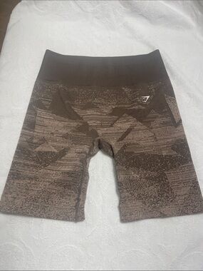 Gymshark Taupe Seamless Shorts - Sz L